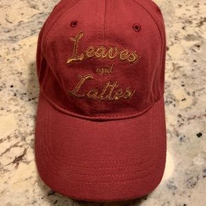Anna & Ava leaves and lattes hat red